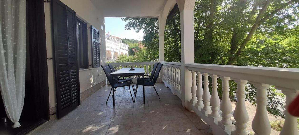 Apartment Rupena Klimno Kültér fotó